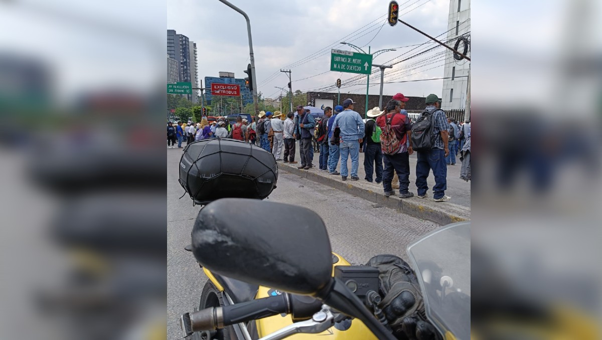 Bloqueo en Insurgentes Sur hoy. (Foto: @Gposiadeoficial)