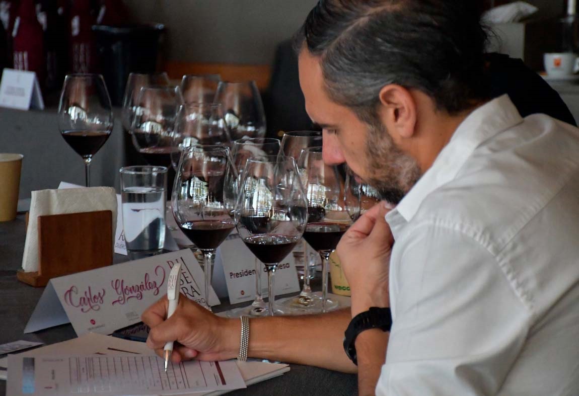15 expertos evaluarán más de 70 vinos de la D.O. española. (ESPECIAL)