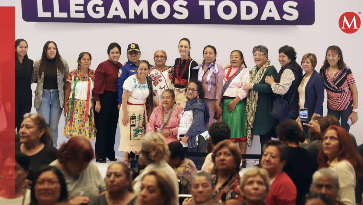 La virtual presidenta electa, Claudia Sheinbaum, en un encuentro con mujeres hoy. | Jorge Carballo