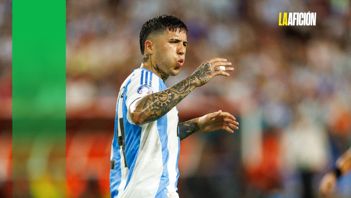 Chelsea inicia acciones disciplinarias contra Enzo Fernández por cánticos racistas (Reuters)