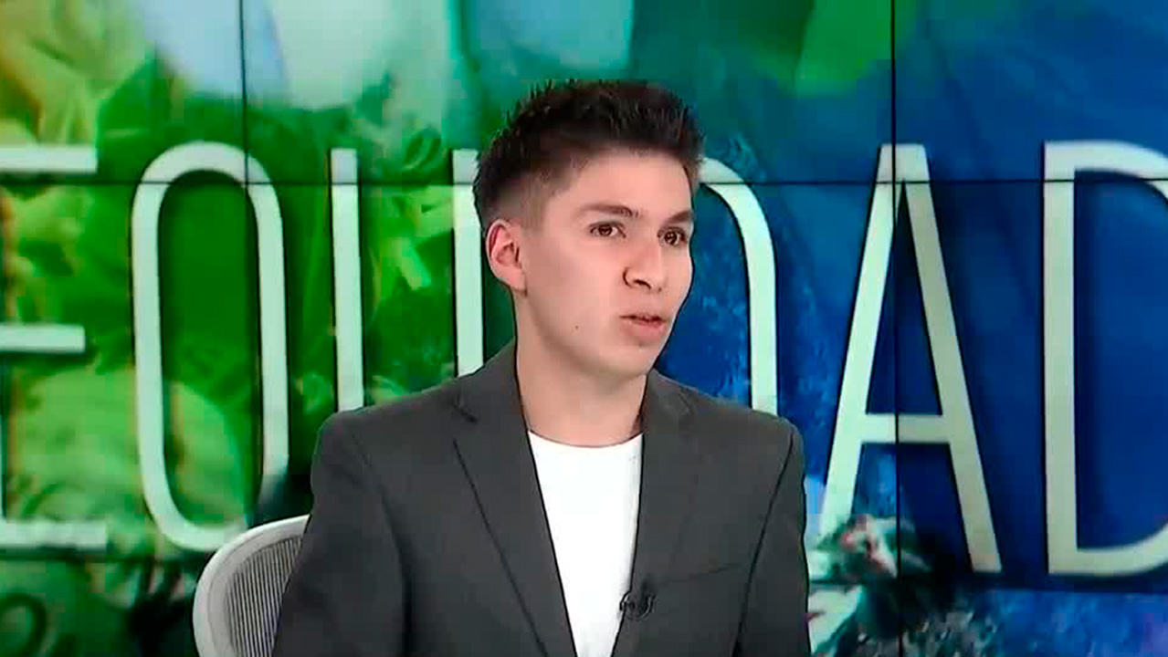 Cristian Eduardo busca visibilizar los problemas de la sociedad con su música