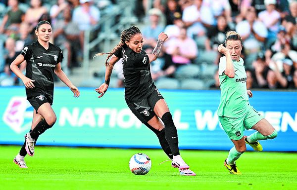 La delantera Sydney Leroux durante un partido contra el NJ/NY Gotham. Kelvin Kuo/Reuters