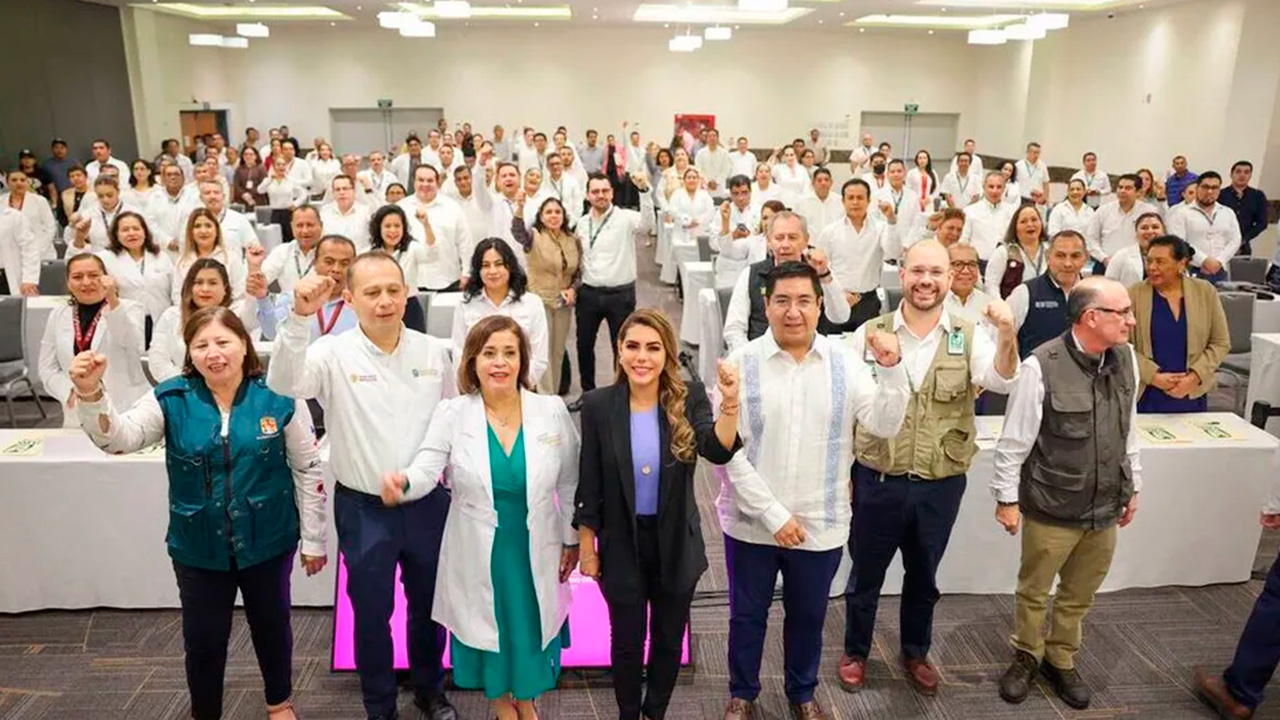 Evelyn Salgado evalúa avances en la federalización de servicios de salud en Guerrero