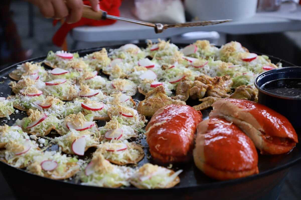 Ingredientes de las chalupas suben de precio. (Jorge Sánchez)