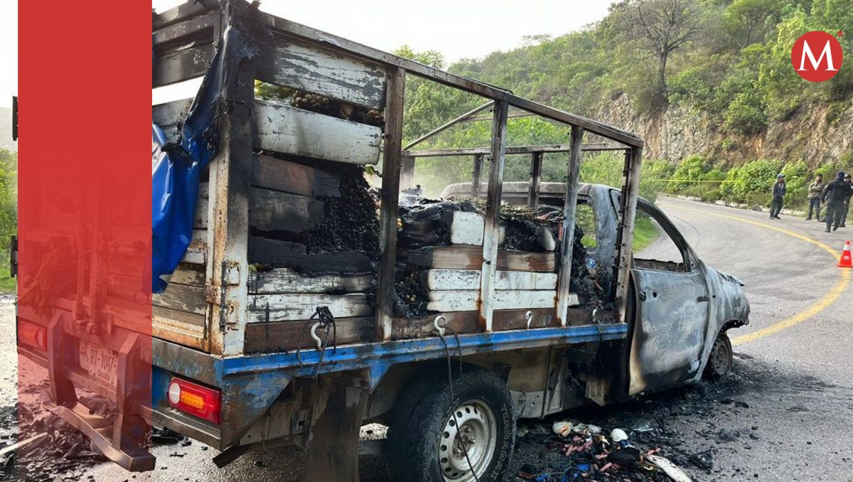 Los presuntos responsables les dispararon y luego prendieron fuego a la camioneta. (Foto: Especial)