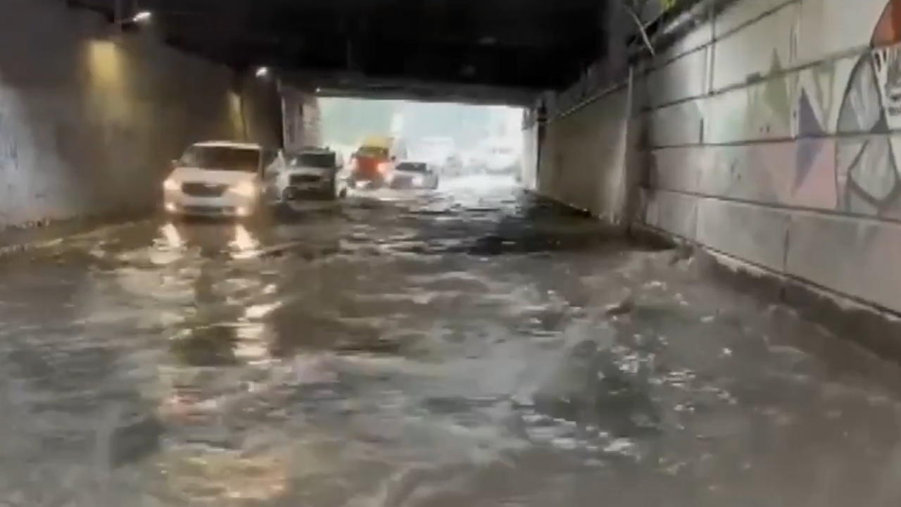 Lluvias intensas generan graves inundaciones en Tultitlán y Cuautitlán Izcalli