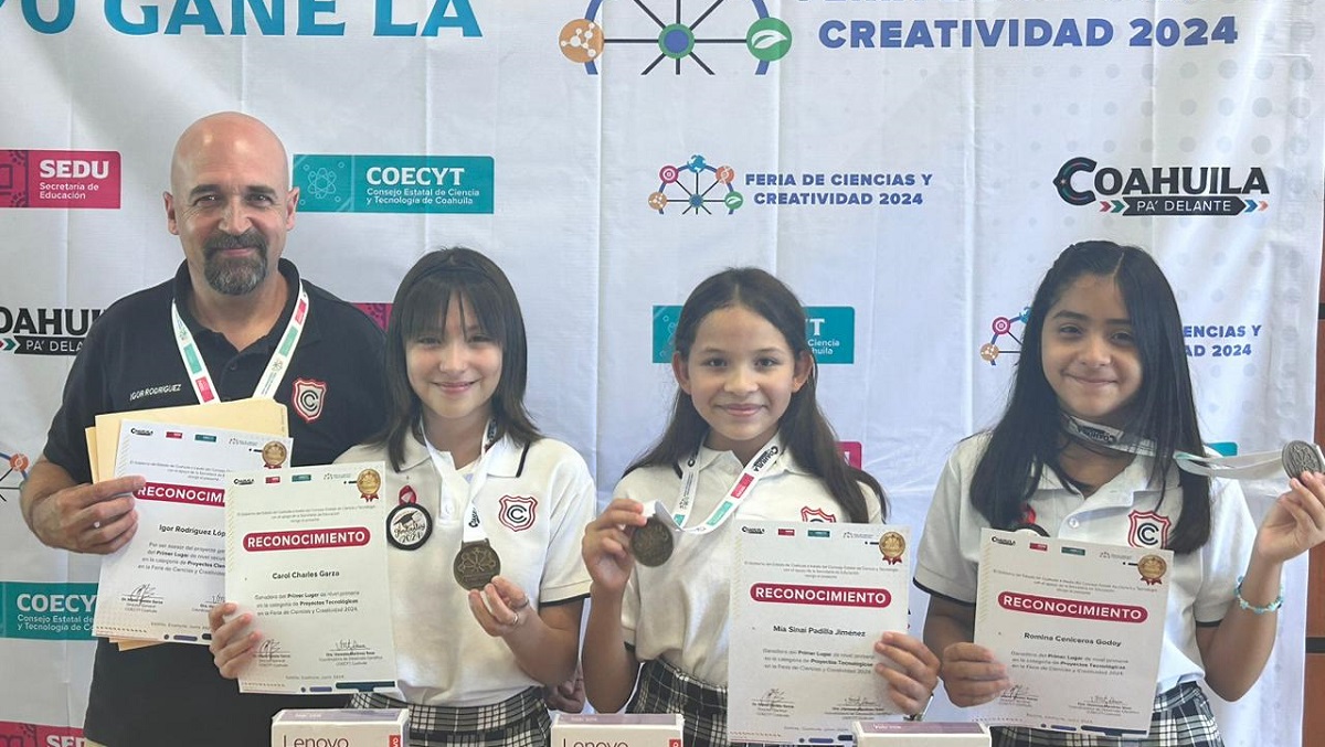 Carol Charles Garza, Mía Sinai Padilla Jiménez y Romina Ceniceros Godoy, ganadoras de categoría primaria de escuelas privadas. (cortesía)