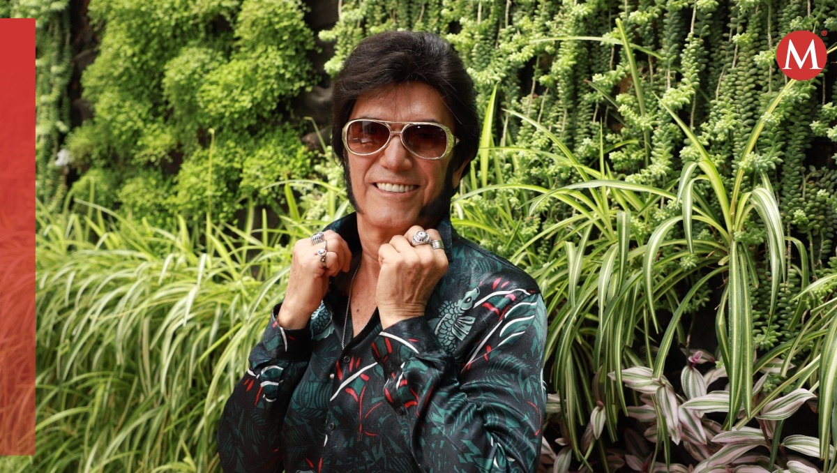 Héctor Ortiz como Elvis Presley