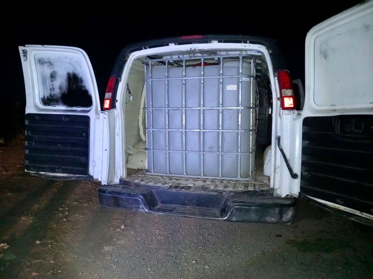 Camioneta con contenedores de combustible robado en Mineral de la Reforma, Hidalgo