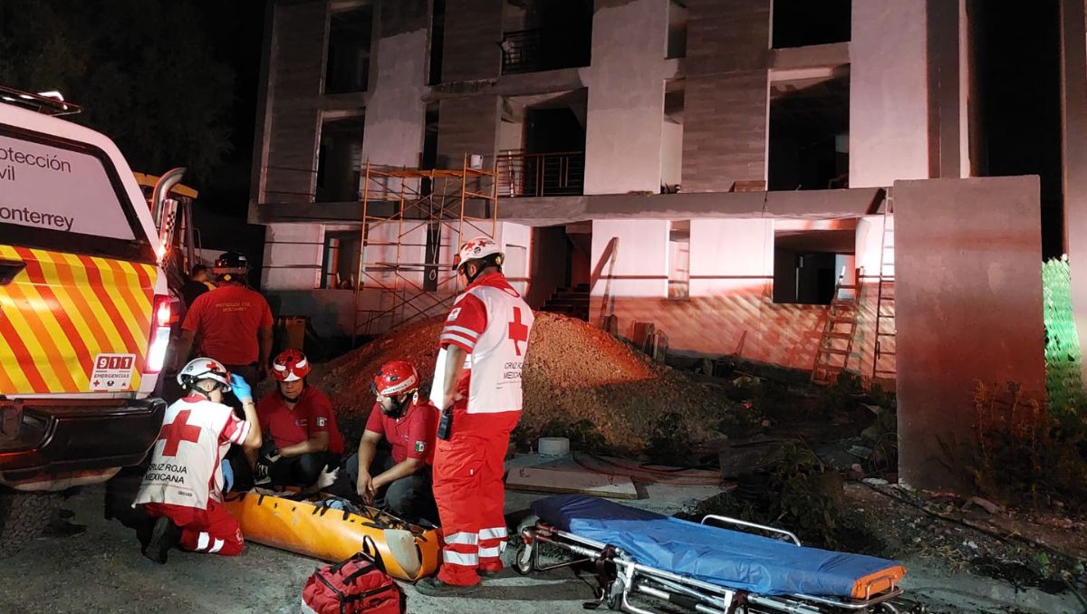 Trabajador resulta herido tras caer de un edificio en Monterrey- Grupo ...