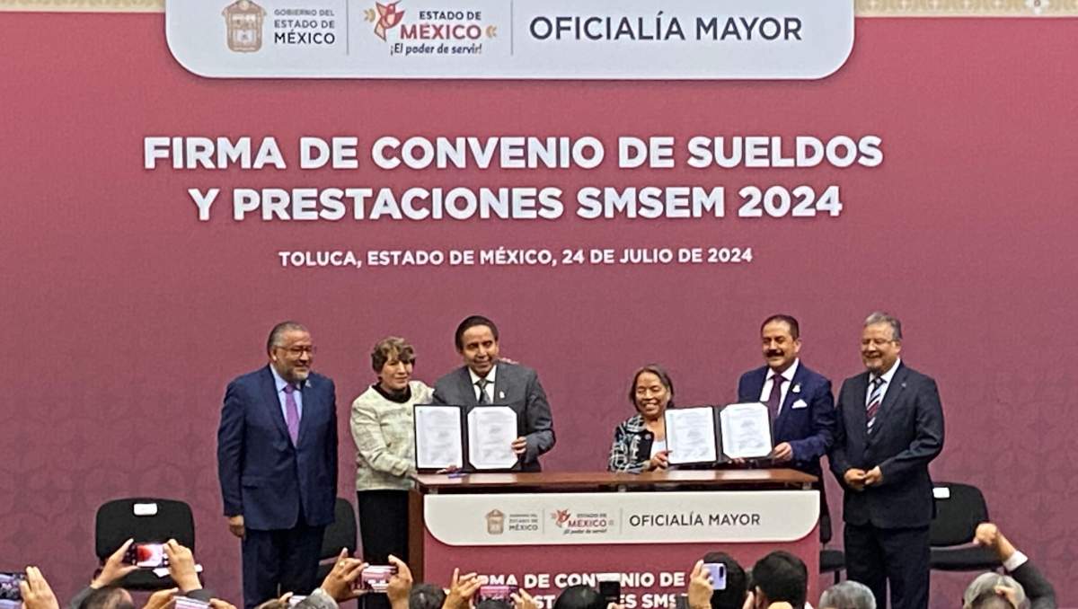 Gobernadora del Edomex y el secretario general del  SMSEM firmaron el Convenio de Sueldos y Prestaciones 2024. | Especial