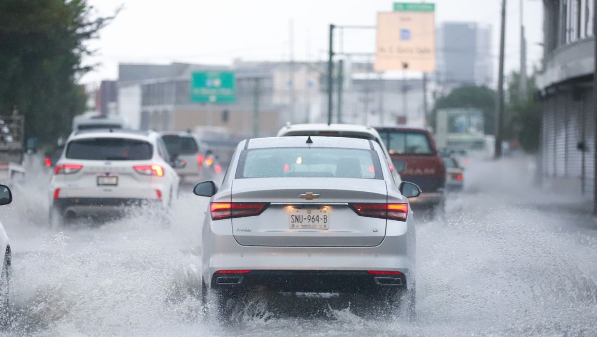Lluvias en Nuevo León HOY 24 de julio | Jorge López