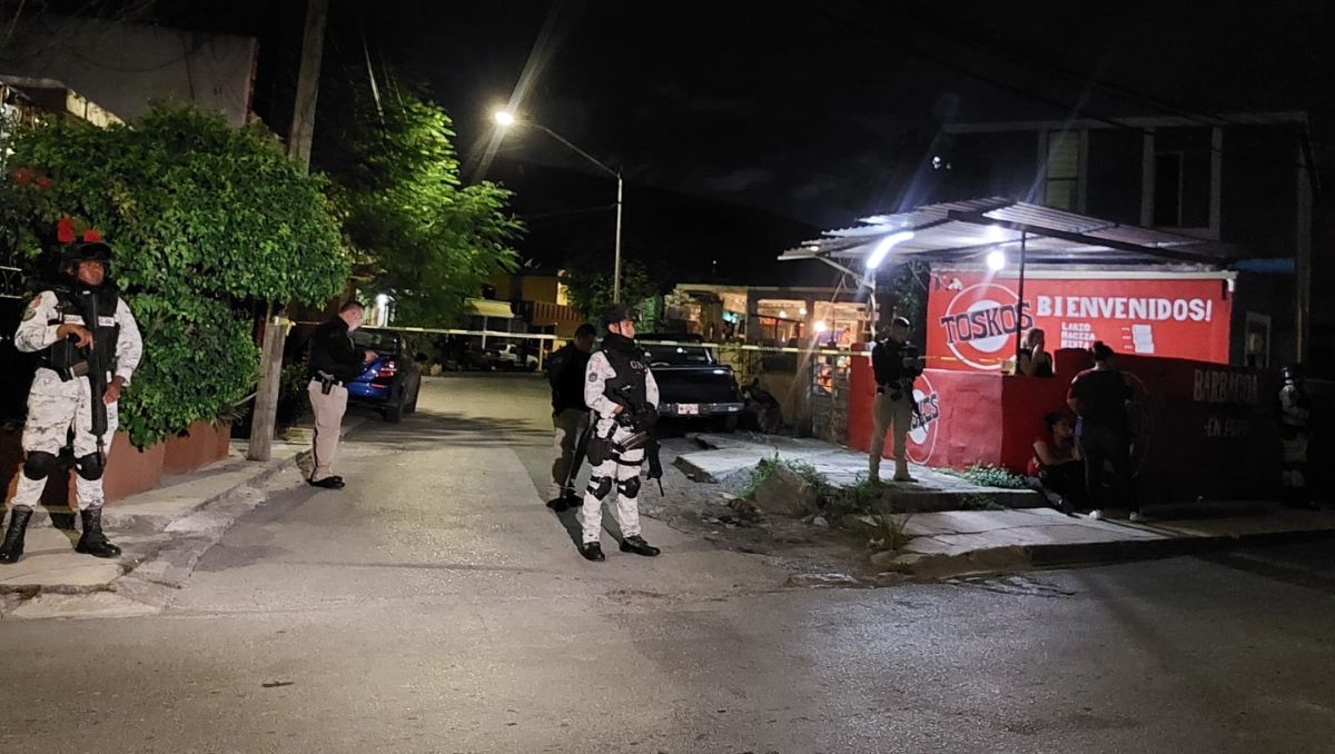 Personal del Servicio Médico Forense trasladó los cuerpos al anfiteatro del Hospital Universitario. Leyda Estrada
