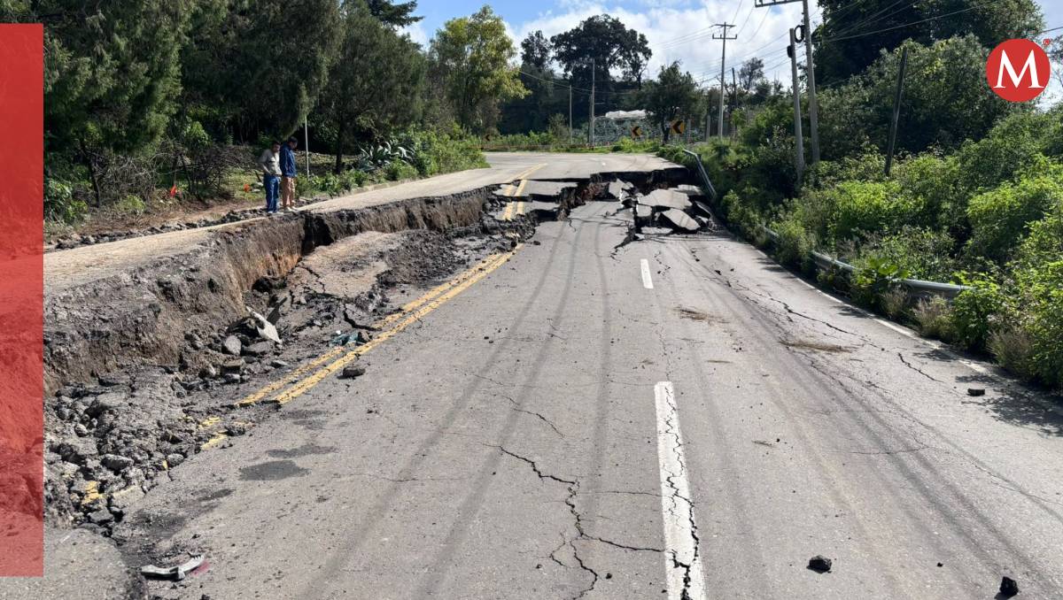 Grieta en la Tenango-Tenancingo, empeoró, ahora es de más de 50 metros de largo y de un metro de hundimiento. Abadiel Martínez