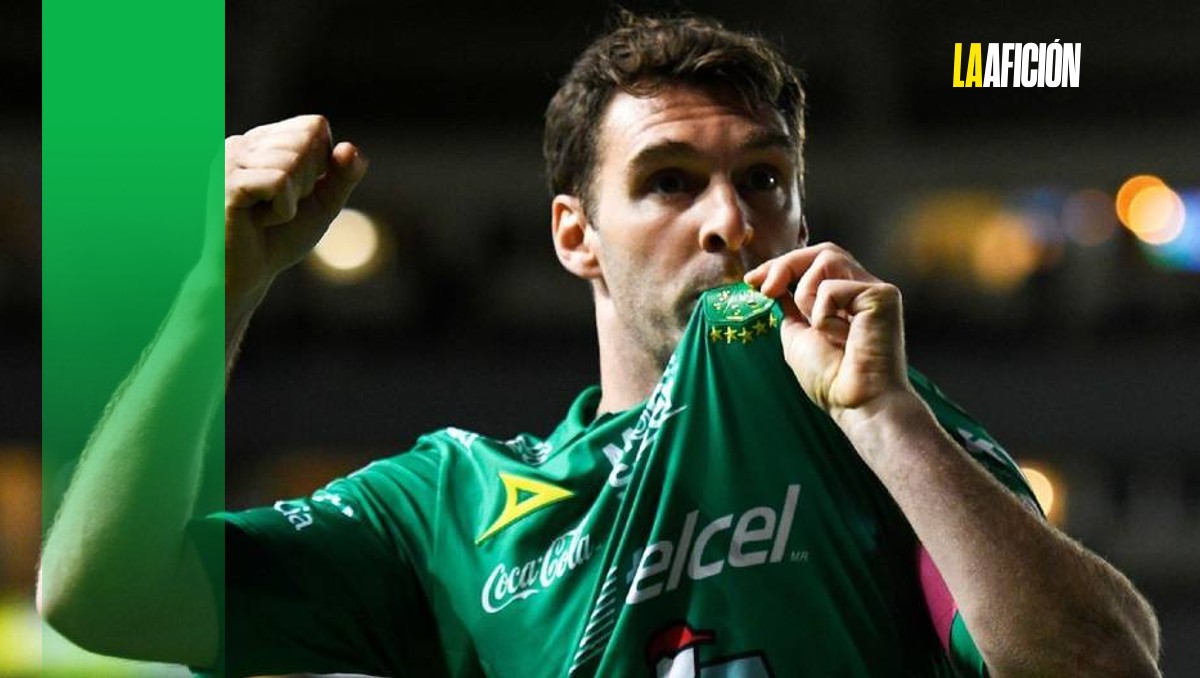 Mauro Boselli,  había planeado vestir por última vez la camiseta Esmeralda en un partido de despedida | ESPECIAL