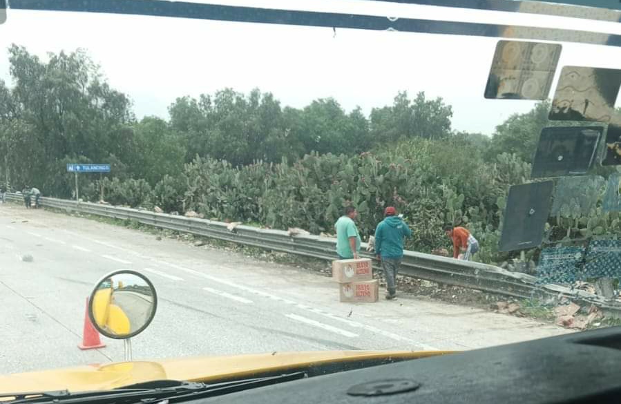 Conductor capta momento de rapiña en el Arco Norte. (Facebook)