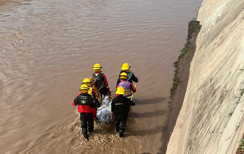 Hombre cayó al rio san Lorenzo.