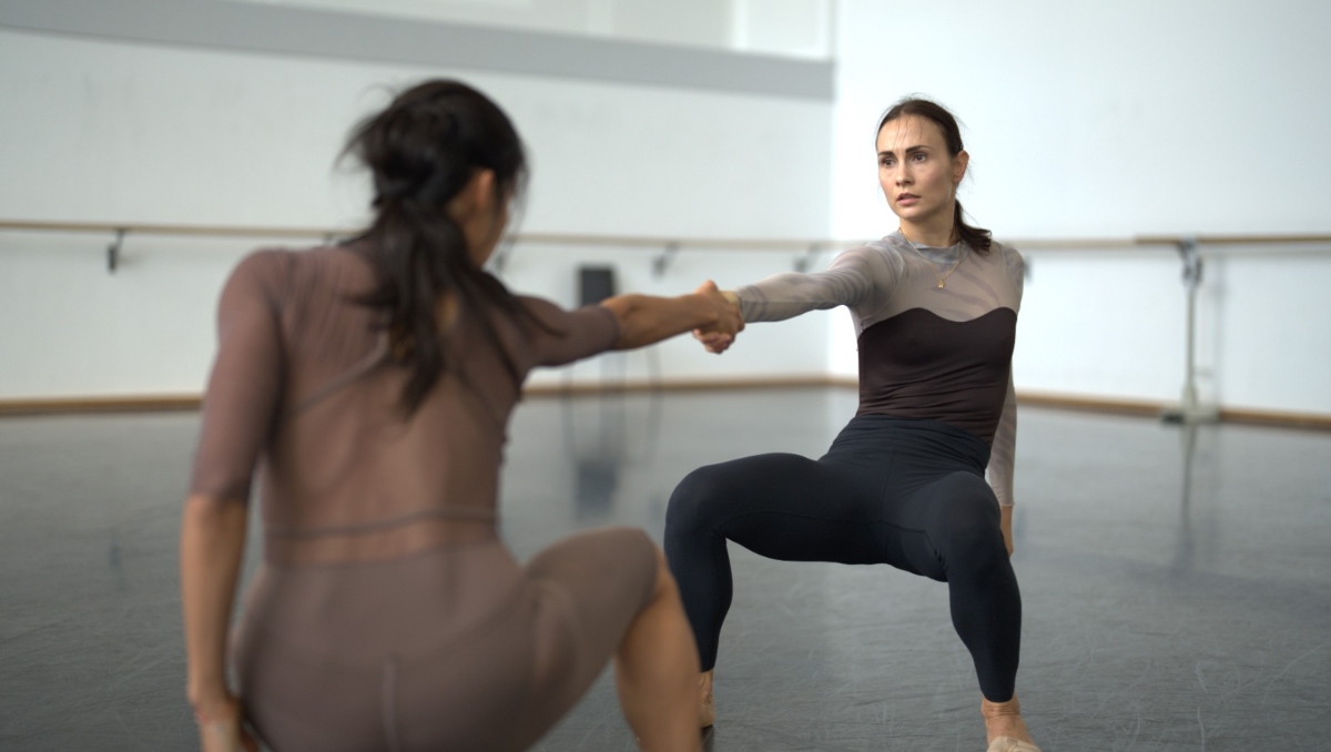 Elisa Carrillo y Krasina Pavlova ensayando 'Alma en movimiento'. (Especial)