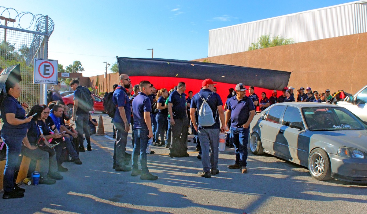 Empleados de Linamar entran en huelga en Gómez Palacio, Durango. | Roberto Amaya