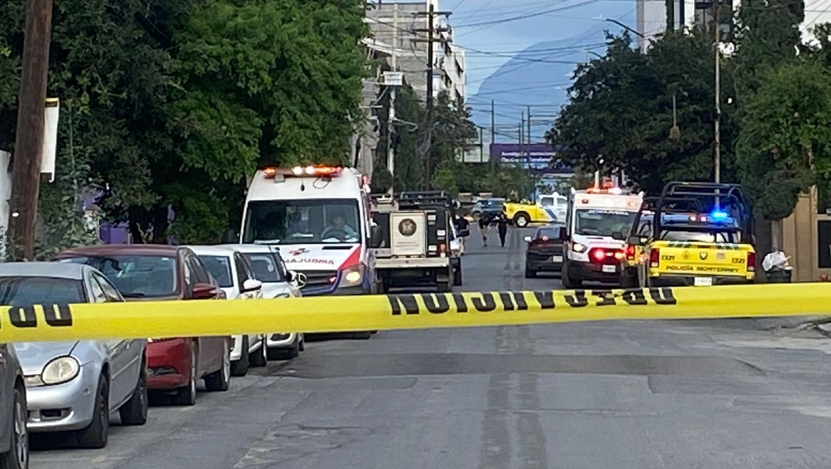 Asesinan a balazos a hombre afuera de plaza comercial en Monterrey ...