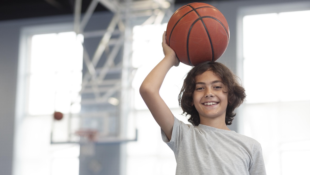 Estos cursos buscan que los niños gomezpalatinos adopten el hábito de practicar alguna disciplina deportiva. (freepik.es)