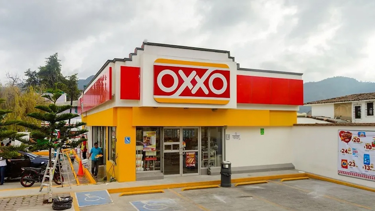 Oxxo anuncia que sus instalaciones no abrirán en Nuevo Laredo hasta garantizar la seguridad