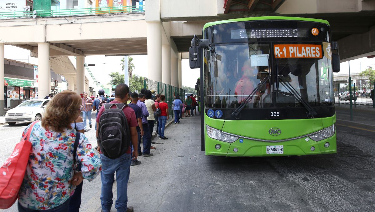 Transporte público. Luis Guerra