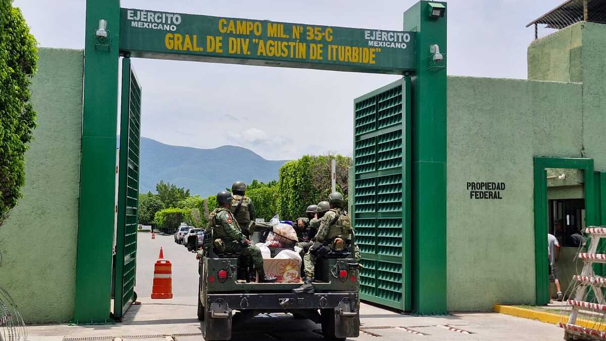 Una de las demandas del colectivo es que el Ejercito mexicano entregue los archivos.