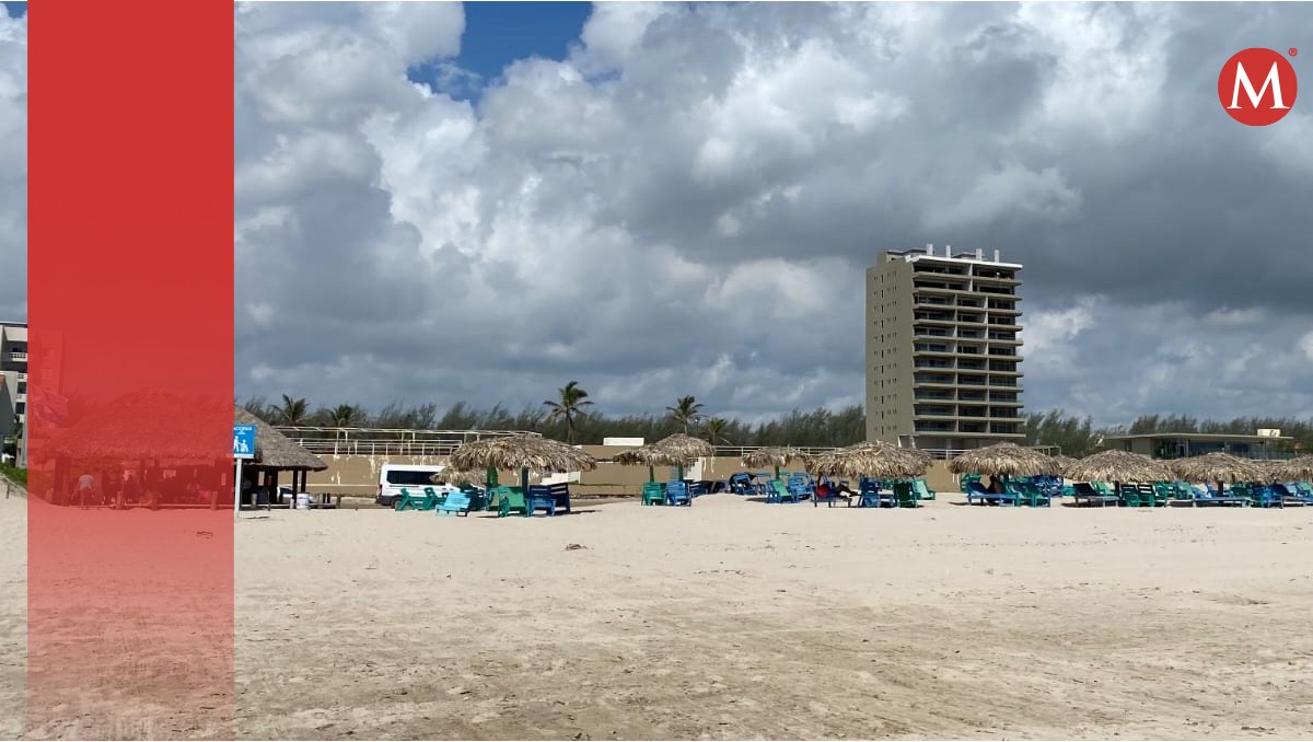 Una torre de departamentos se construye en Playa Miramar de Ciudad Madero.