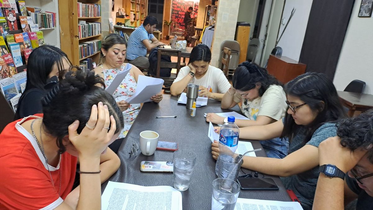 Círculo de lectura. (Facebook La Tinta)