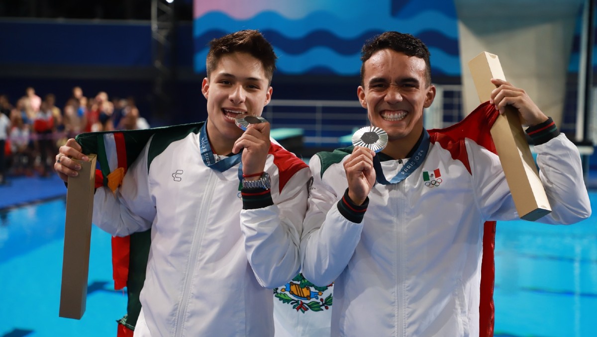 Osmar Olvera y Juan Celaya ganan medalla de plata en Juegos Olímpicos (Santiago Chaparro / Multimedios)