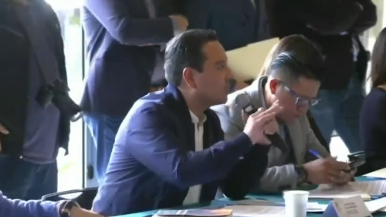 Jorge Triana arremete contra Arturo Saldívar: "gana 192 mil pesos mensuales por hacer nada"