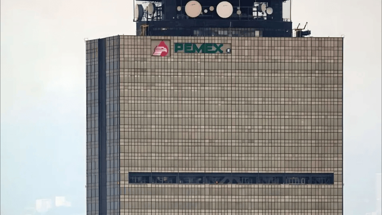 Nuevas leyes, claves para revivir a Pemex