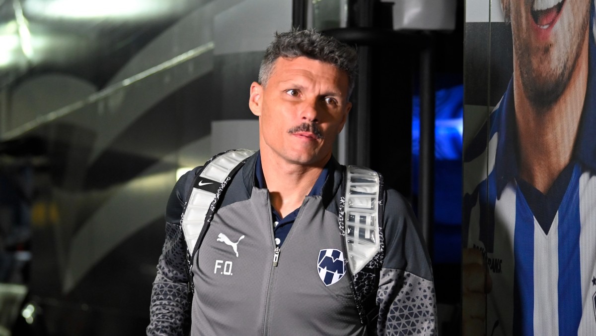 Fernando Ortiz, asegura seguir siendo el técnico de Monterrey hasta el momento (Imago7)