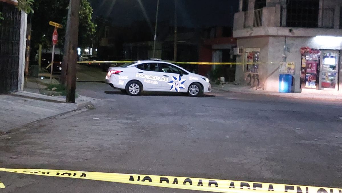 Elementos de la Policía municipal, así como agentes ministeriales y periciales arribaron al sitio. Leyda Estrada