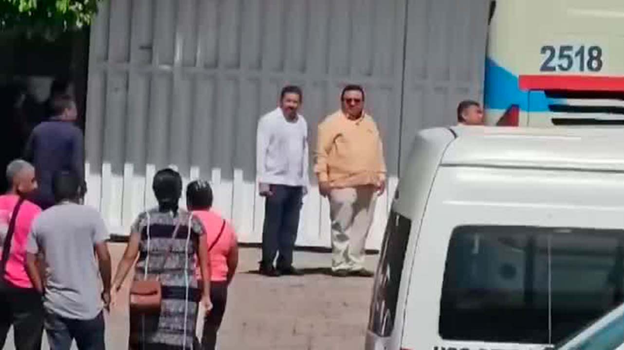 Evelyn Salgado se reúne con madres y padres de los 43 normalistas