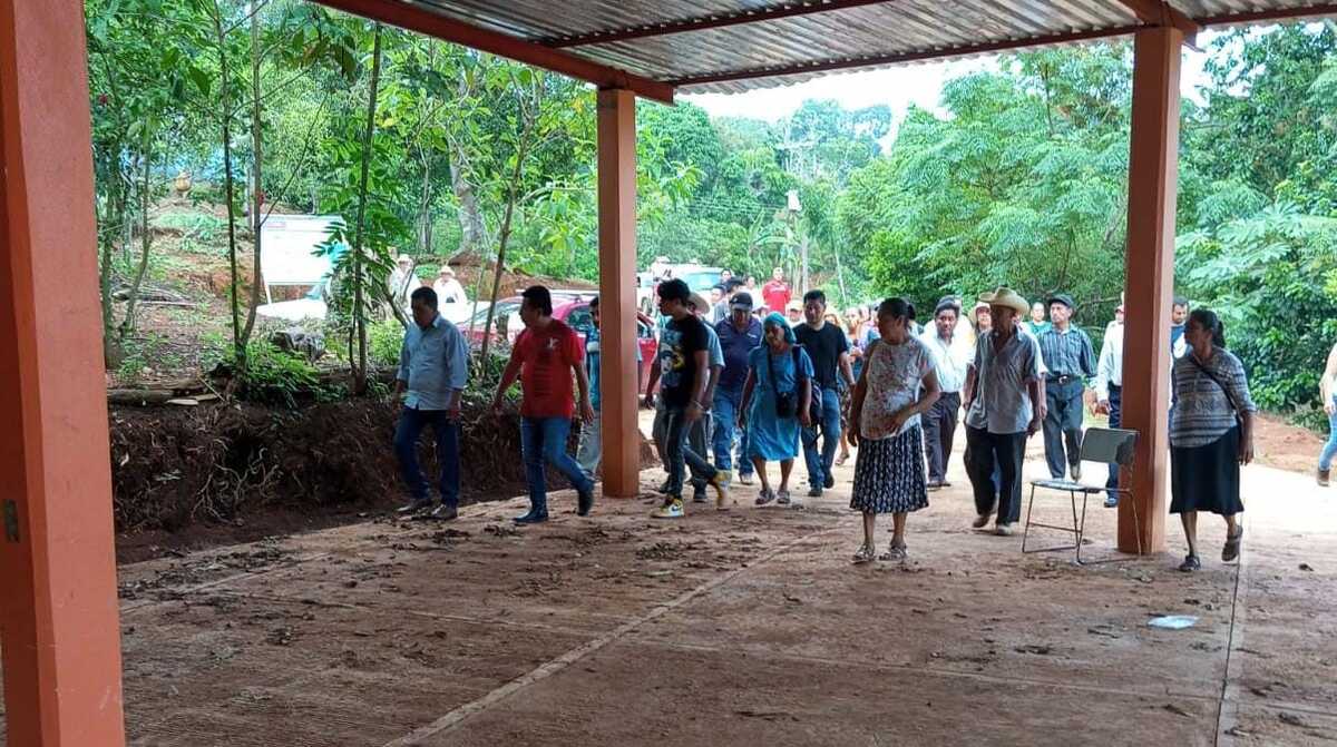 Habitantes de Huautla protestan contra el presidente municipal