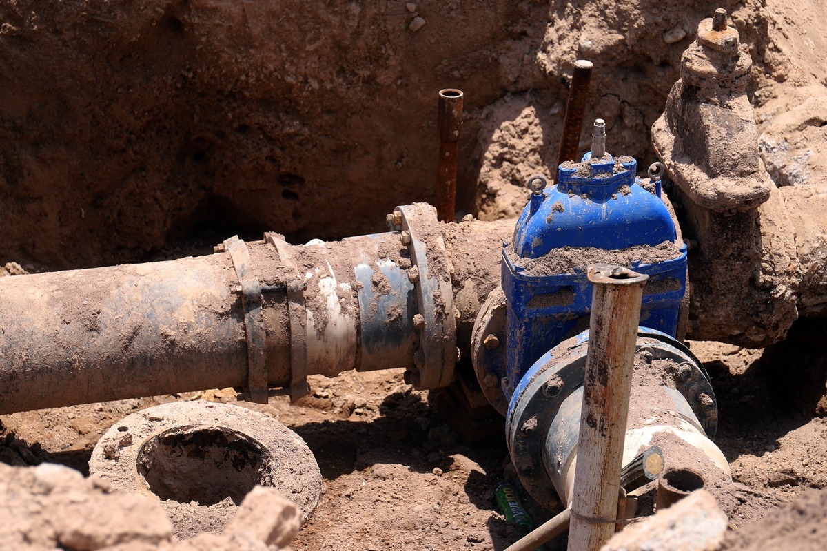 Durante la inspección de la red de suministro de agua potable en el área, se detectaron diversas irregularidades. | Archivo