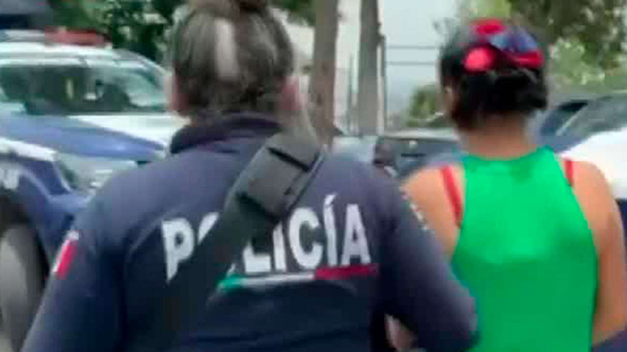 Las autoridades del Edomex detienen a una mujer que golpeaba a su hijo de cuatro años