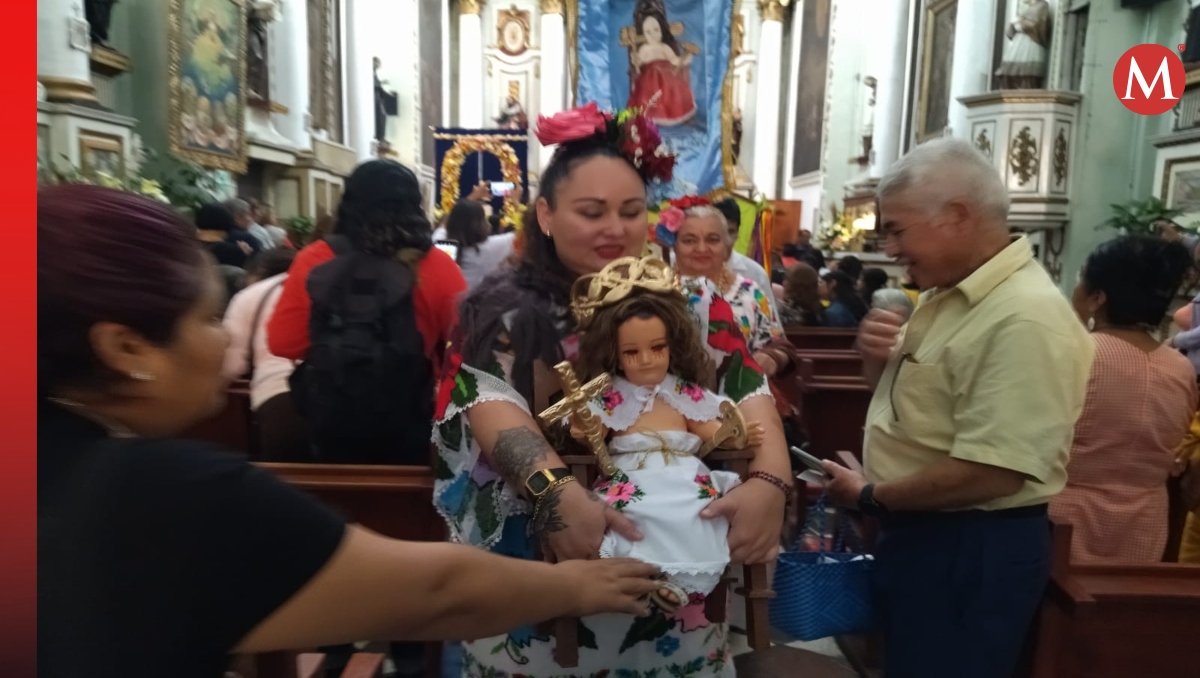 Fieles en Puebla celebran y agradecen favores al Santo Niño Cieguito | Verónica López