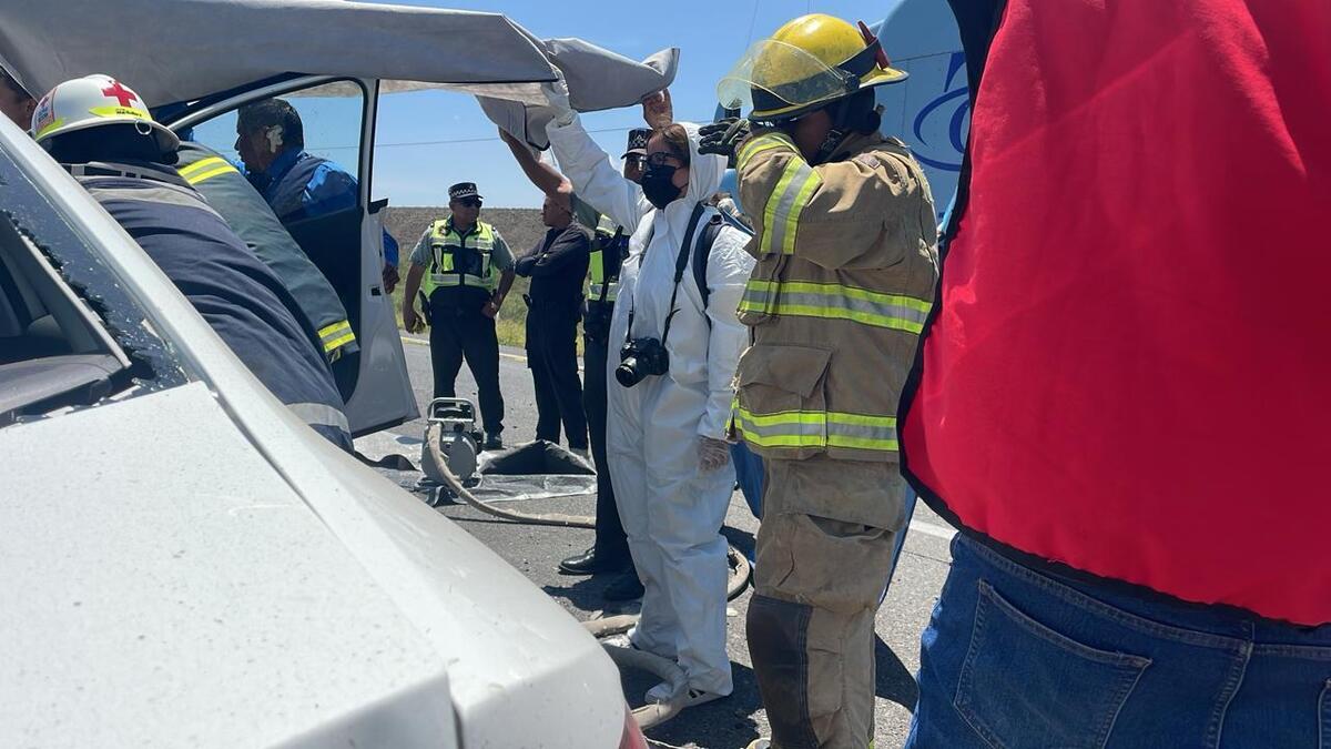 Tras el choque, se espera corroborar la identidad del conductor