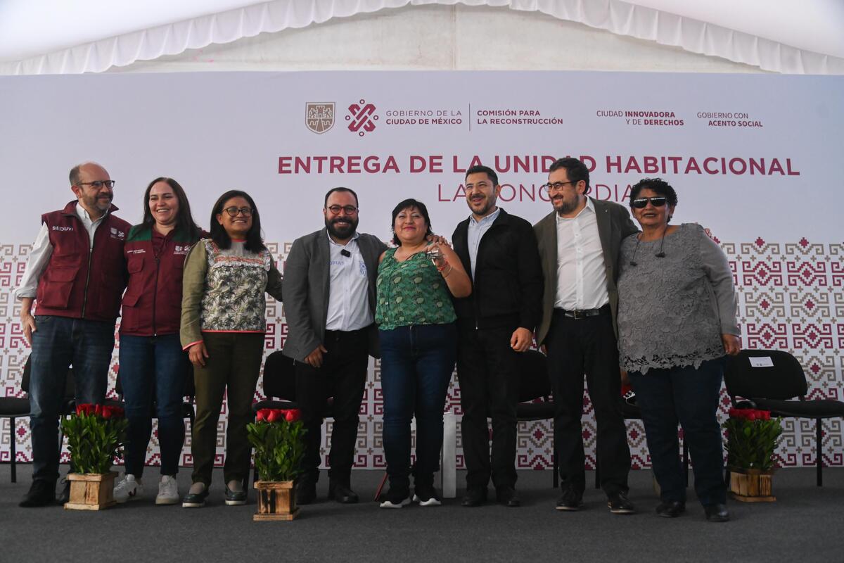 Martí Batres informó que en Iztapalapa ya se entregaron todas las viviendas  dañadas por el sismo. (Foto: especial)