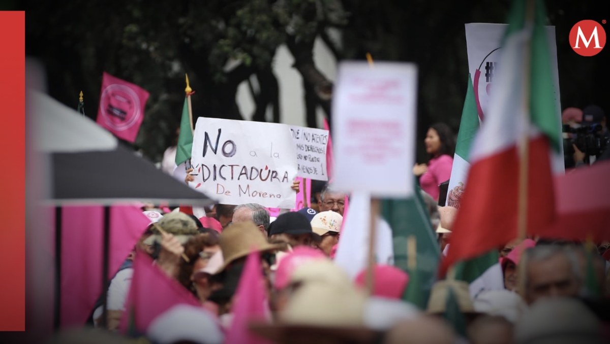 Organizaciones se manifestaron en contra de la sobrerrepresentación de Morena y sus aliados. | Ariana Pérez