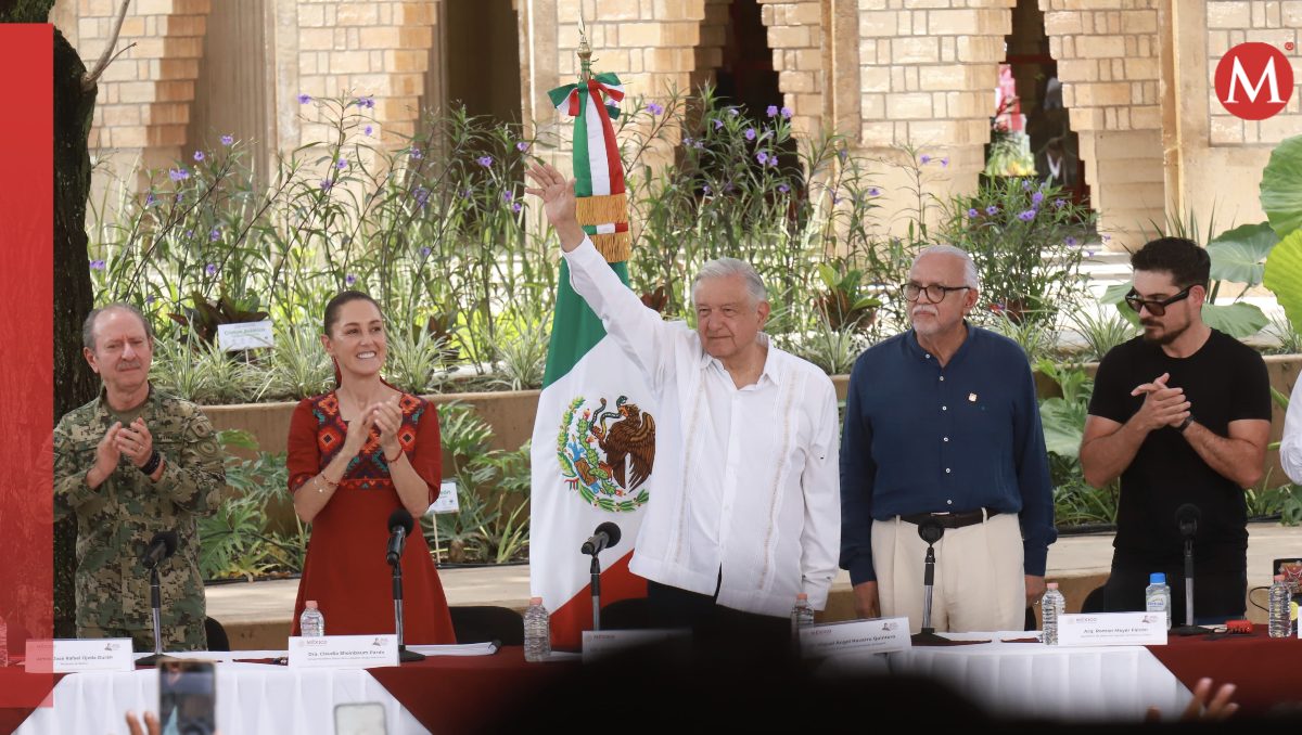 La virtual presidenta electa junto al Presidente en la supervisión de obras en Nayarit. | Juan Carlos Bautista