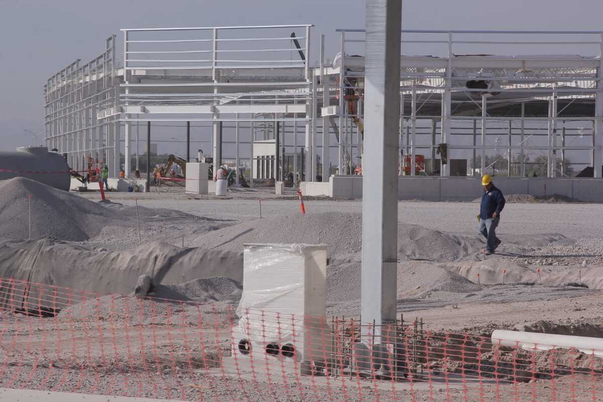 El alcalde Román Alberto Cepeda González supervisó los trabajos del bulevar Torreón Norte. | Manuel Guadarrama