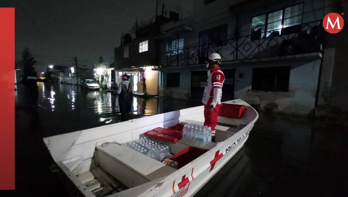 La Cruz Roja ha estado apoyando a las familias afectadas por las inundaciones en Chalco. Foto: (Especial)