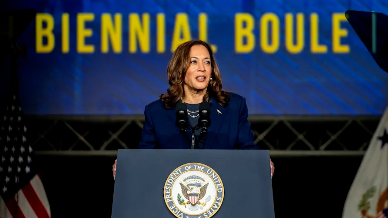 Kamala Harris enfatiza que, de llegar a la presidencia de EU no interferirá con la Fed