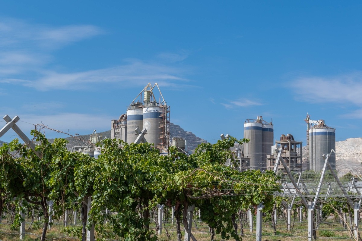 Cemex recibe autorización para vender acciones en Asía | Foto: @ CEMEXMx | Imagen de referencia