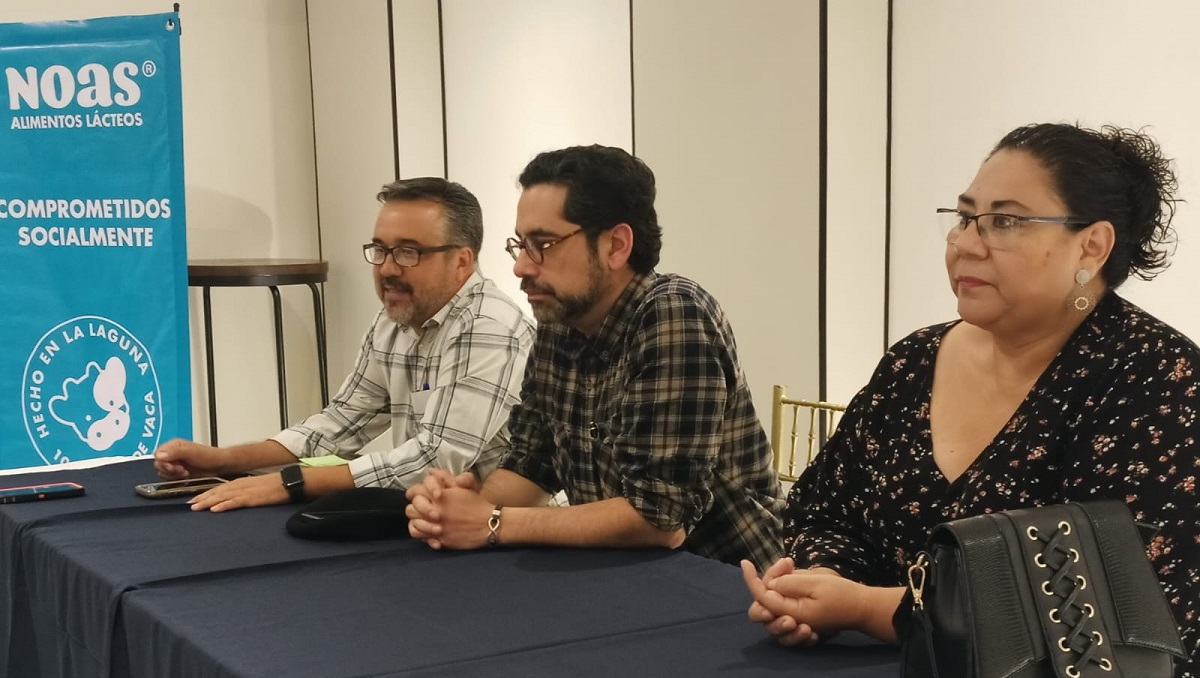 Ernesto Reaño, Fernando Vázquez Camacho y Silvia Romero en rueda de prensa. (Gabriela Vázquez)