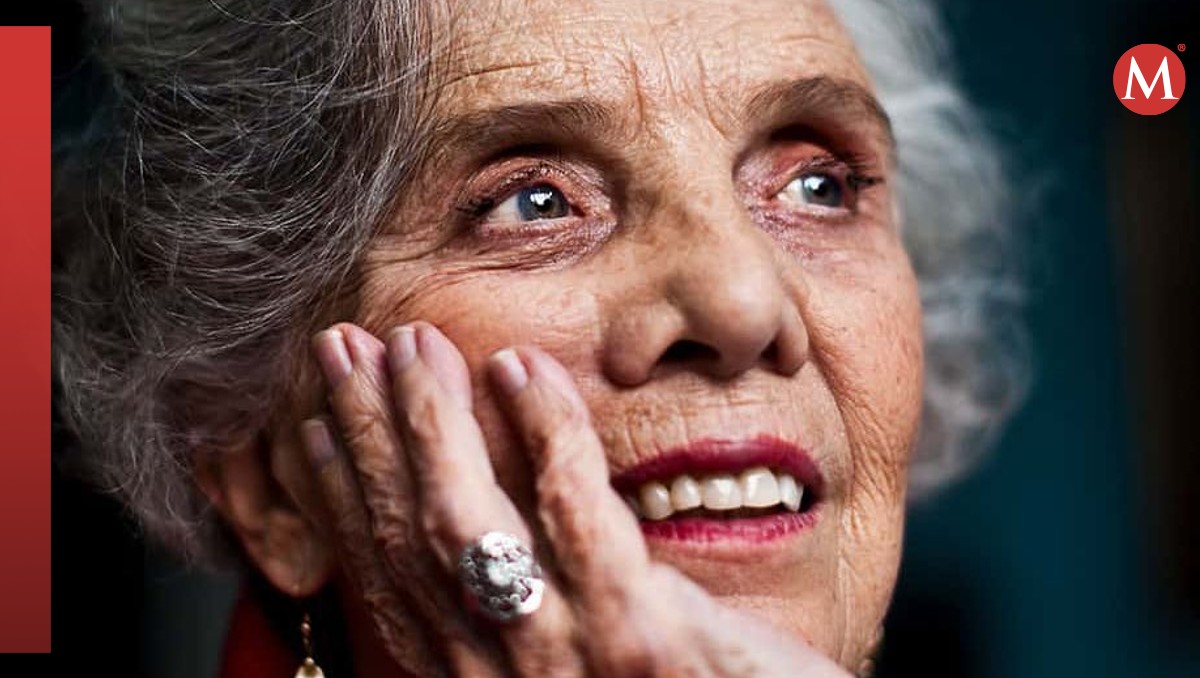 La exposición hablará de la vida de Elena Poniatowska a partir de una exposición fotográfica | X